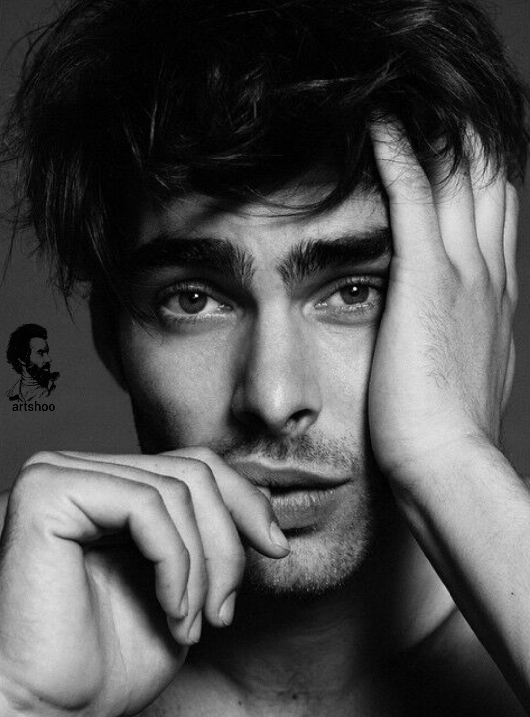 مدل پرتره سیاه قلم